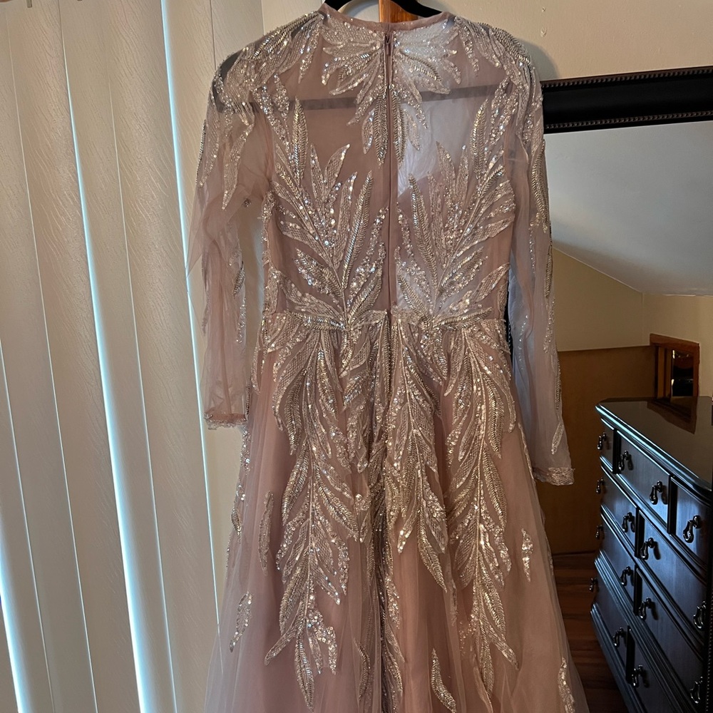 Prom/Wedding Dress size 10-12 - Picture 6 of 7